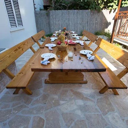 Beachfront Mami בית נופש Poljica (Trogir)