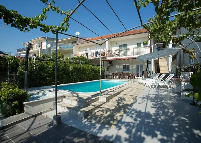 בית נופש Beachfront Mami Poljica (Trogir)