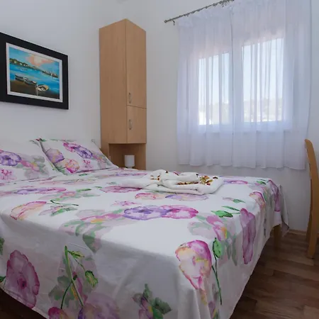 Beachfront Mami Holiday home