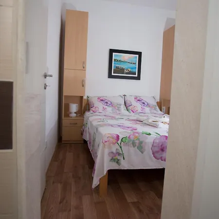 Holiday home Beachfront Mami Poljica (Trogir)