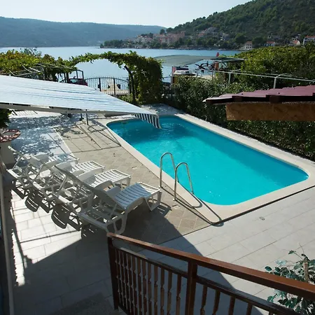 Beachfront Mami Holiday home